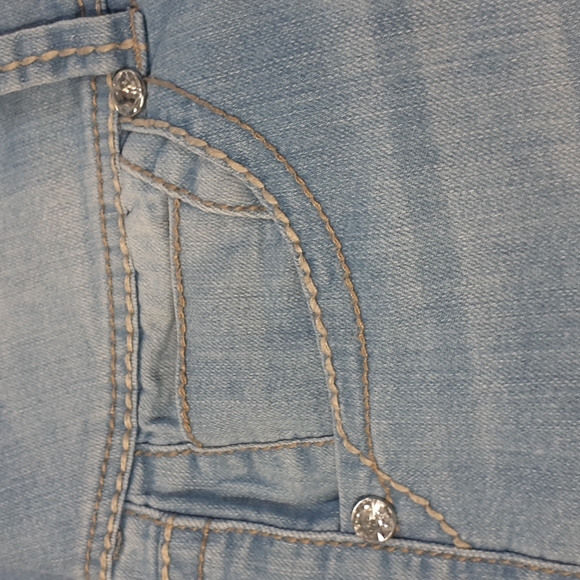One5One Mid-Rise Button Back Pockets Light Blue Jeans Size 8 - Picture 14 of 16
